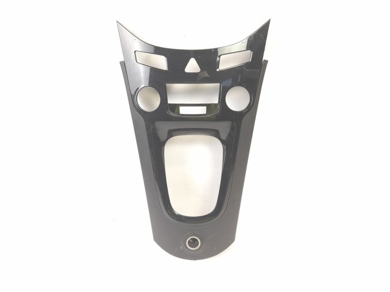 Recambio de moldura para chevrolet orlando (j309) 2.0 d referencia OEM IAM 96897085  