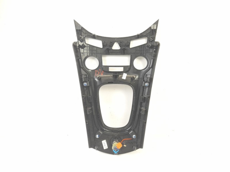 Recambio de moldura para chevrolet orlando (j309) 2.0 d referencia OEM IAM 96897085  