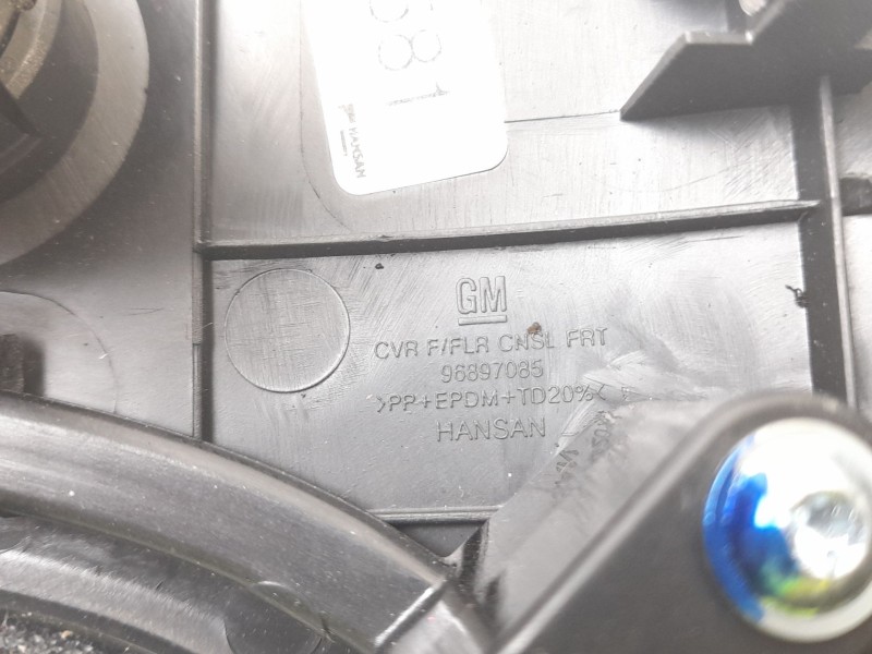 Recambio de moldura para chevrolet orlando (j309) 2.0 d referencia OEM IAM 96897085  