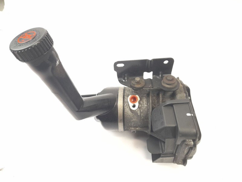 Recambio de bomba direccion para citroen c4 picasso 1.6 16v referencia OEM IAM 9674055680 A0021534 B5865C