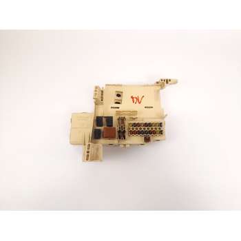 CAJA RELES / FUSIBLES 