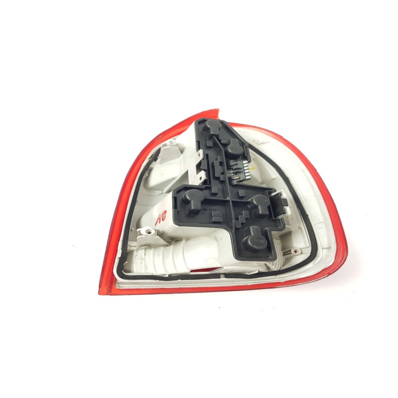 Recambio de piloto trasero izquierdo para opel corsa b 1.7 diesel referencia OEM IAM E137727 115030B 12191610