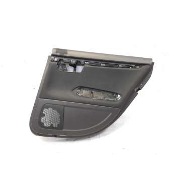 GUARNECIDO PUERTA TRASERA DERECHA 8E0867306 