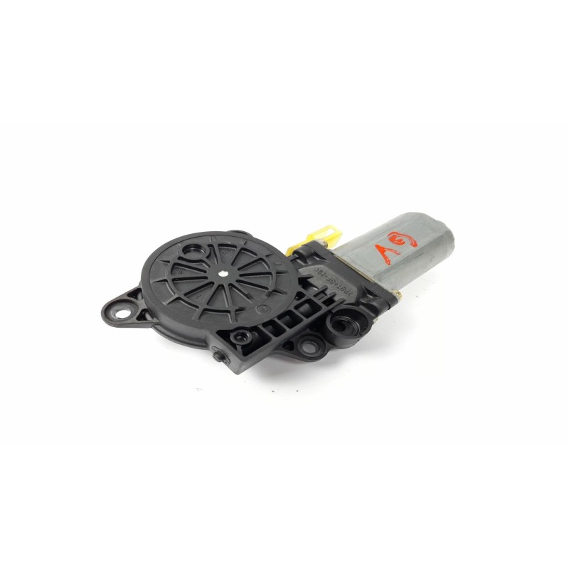 Recambio de motor elevalunas delantero derecho para ford fiesta (cbk) 1.4 tdci cat referencia OEM IAM 0130821939  