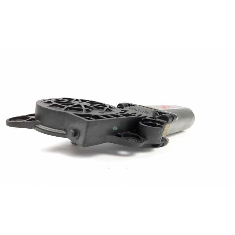 Recambio de motor elevalunas delantero derecho para ford fiesta (cbk) 1.4 tdci cat referencia OEM IAM 0130821939  