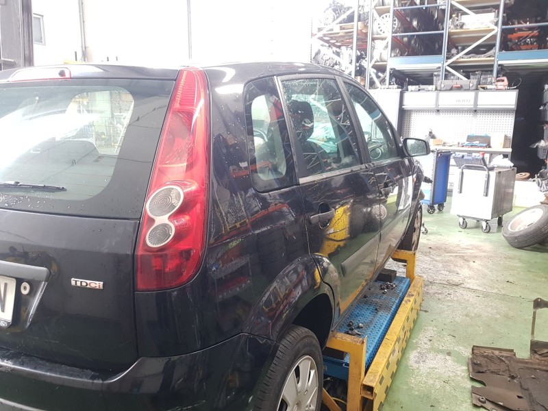 ford fiesta v (jh_jd)1.4tdci del año 2001