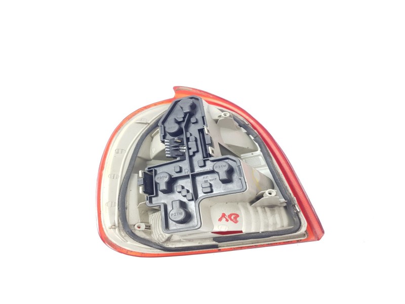 Recambio de piloto trasero derecho para opel corsa b 1.7 diesel referencia OEM IAM 45022  