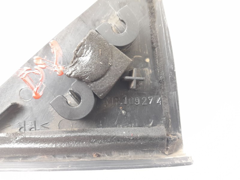 Recambio de moldura para mitsubishi l 200 (k6/7) 2.5 td (k64t) referencia OEM IAM MR109274  