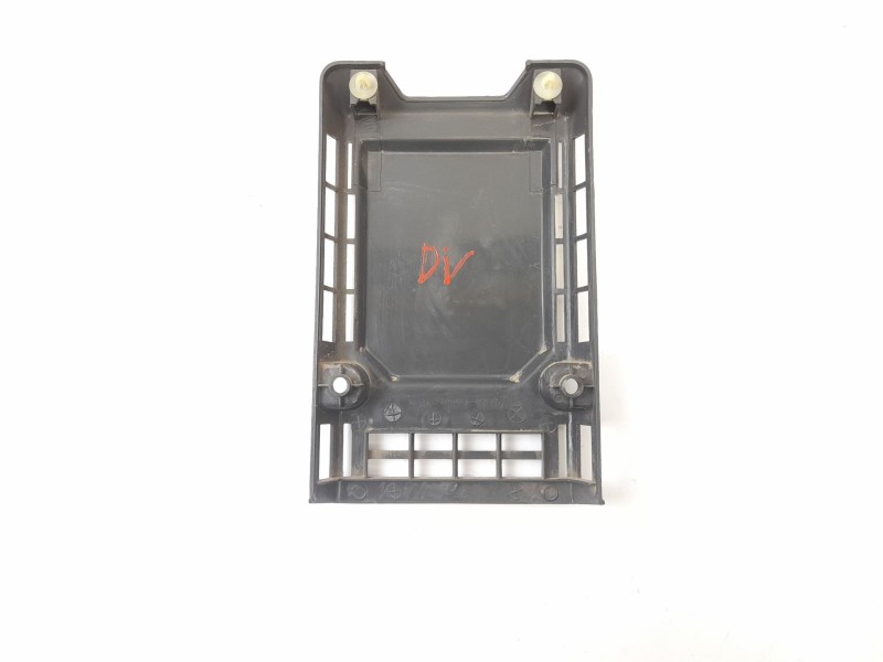 Recambio de moldura para mitsubishi l 200 (k6/7) 2.5 td (k64t) referencia OEM IAM XB417667  