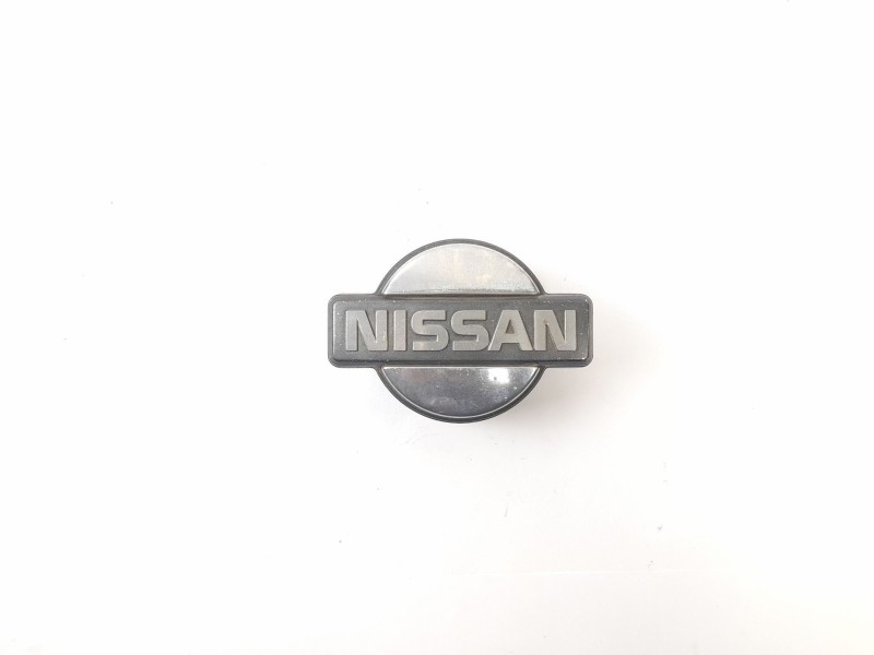 Recambio de emblema para nissan terrano (wd21) 2.7 td 4wd referencia OEM IAM   
