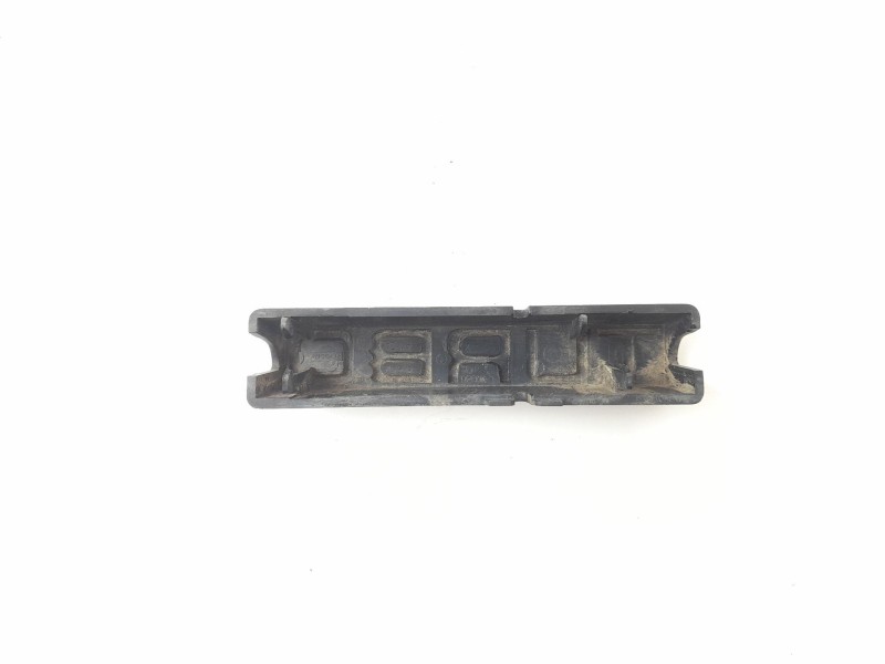 Recambio de emblema para nissan terrano (wd21) 2.7 td 4wd referencia OEM IAM   