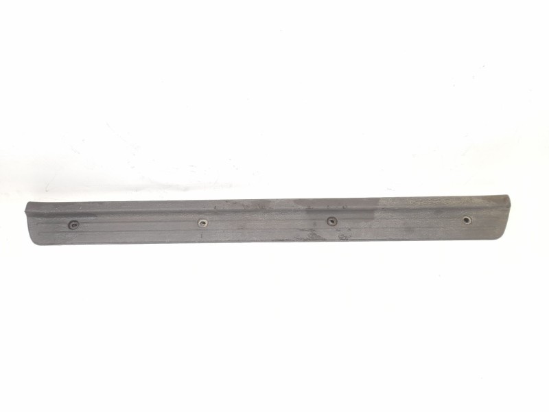 Recambio de moldura para mitsubishi l 200 (k6/7) 2.5 td (k64t) referencia OEM IAM MR117822  