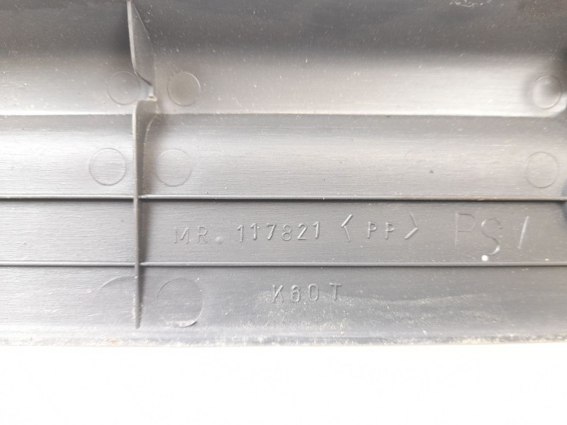 Recambio de moldura para mitsubishi l 200 (k6/7) 2.5 td (k64t) referencia OEM IAM   