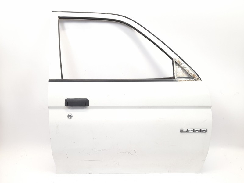 Recambio de puerta delantera derecha para mitsubishi l 200 (k6/7) 2.5 td (k64t) referencia OEM IAM   