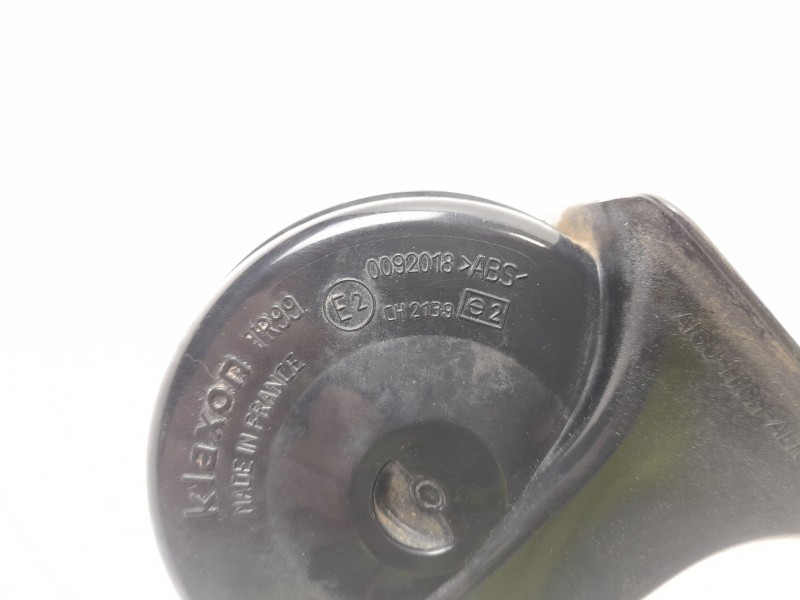 Recambio de claxon para audi a4 avant (b5) 1.9 tdi referencia OEM IAM 0092018 TR99 