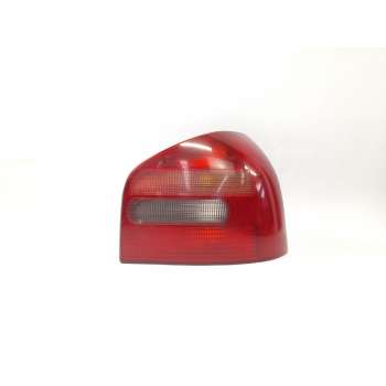 PILOTO TRASERO DERECHO 8L0945096 