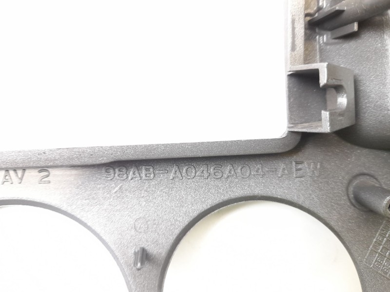 Recambio de moldura para ford focus i (daw, dbw) 1.8 tdci referencia OEM IAM 98ABA046A04AEW  