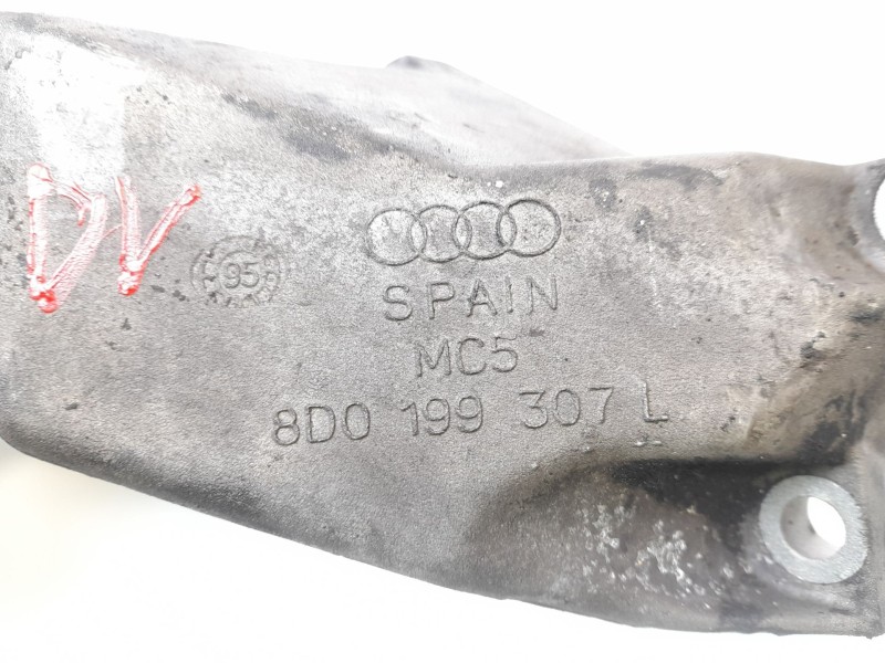 Recambio de soporte motor para audi a4 b5 (8d2) 1.9 tdi referencia OEM IAM 8D0199307L  