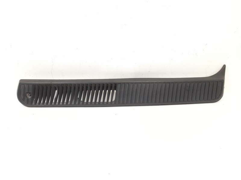 Recambio de moldura para mitsubishi montero (l04_g, l14_g) 2.5 td 4wd referencia OEM IAM MB235243L  