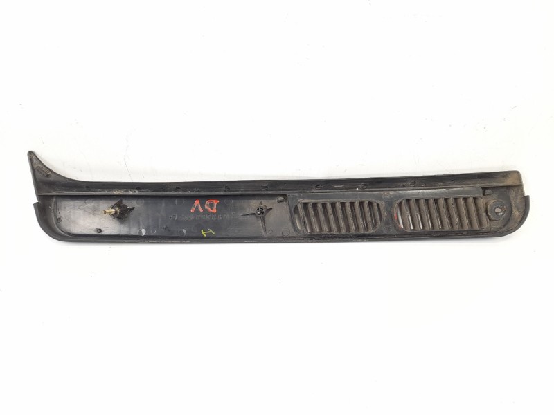 Recambio de moldura para mitsubishi montero (l04_g, l14_g) 2.5 td 4wd referencia OEM IAM MB235243L  