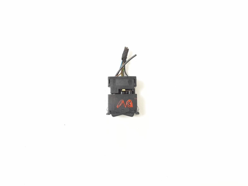Recambio de interruptor para mercedes 190 (w201) 2.3 referencia OEM IAM 0008206010 03812511 