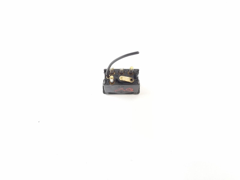 Recambio de interruptor para mercedes 190 (w201) 2.3 referencia OEM IAM 0008206010 03812511 
