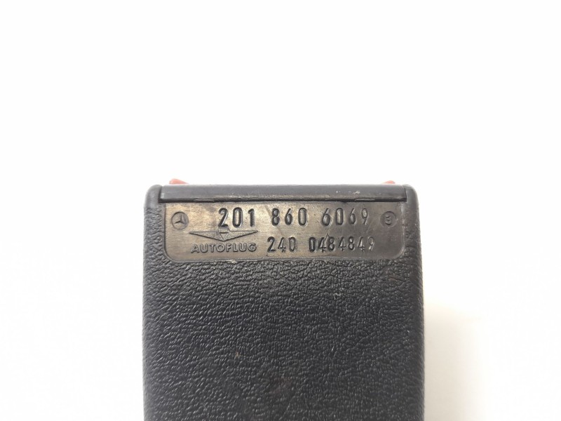 Recambio de enganche cinturon seguridad trasero derecho para mercedes 190 (w201) 2.3 referencia OEM IAM 2018606069  