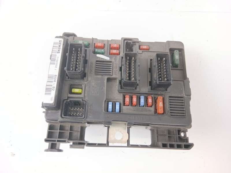 CAJA RELES / FUSIBLES 965061858000 