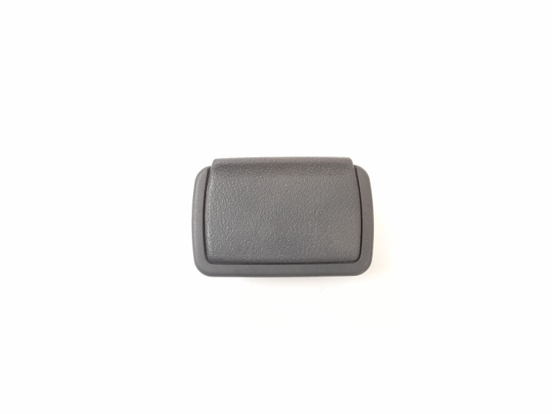 Recambio de cenicero para ligier ambra 49 referencia OEM IAM 7700835535  