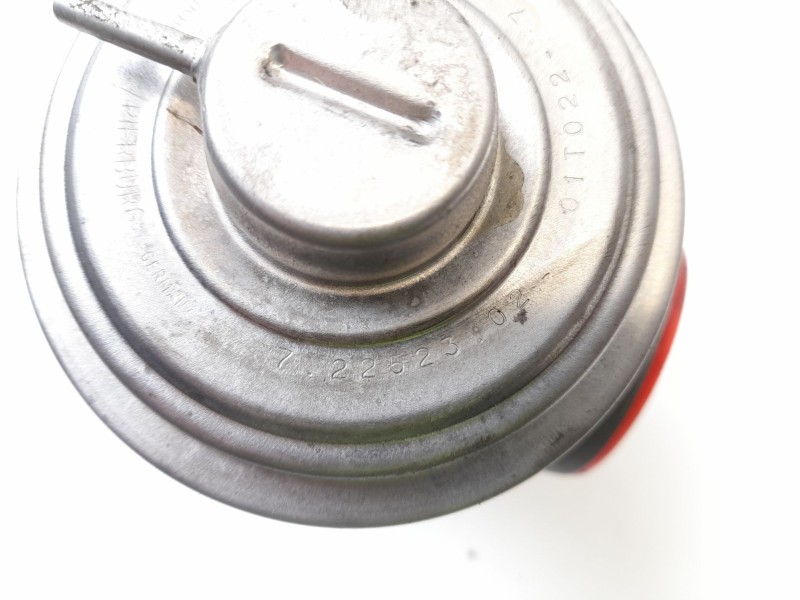 Recambio de valvula egr para bmw serie 3 berlina (e46) 320d referencia OEM IAM 72252302 7785789 