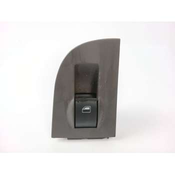 MANDO ELEVALUNAS TRASERO DERECHO 4B0959855 