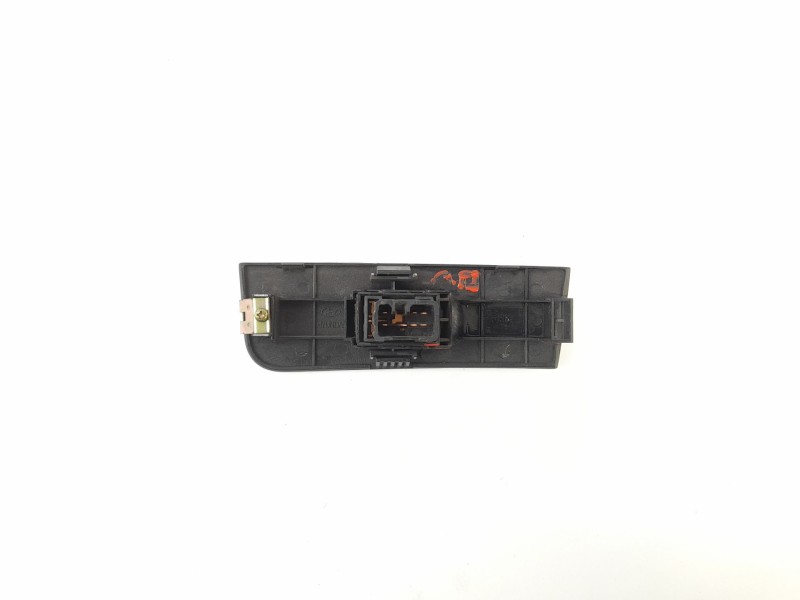 Recambio de mando elevalunas trasero derecho para hyundai matrix (fc) 1.5 crdi gls referencia OEM IAM 9358017510  
