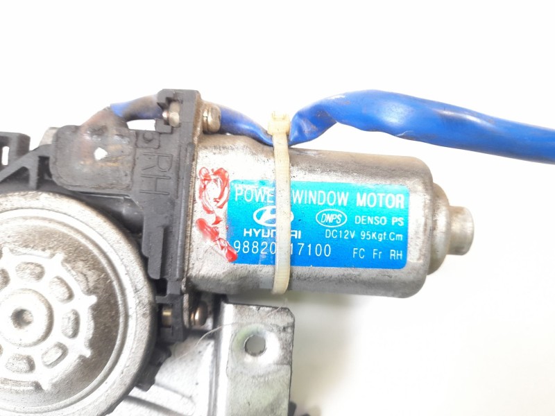 Recambio de elevalunas delantero derecho para hyundai matrix (fc) 1.5 crdi gls referencia OEM IAM 9882017100  