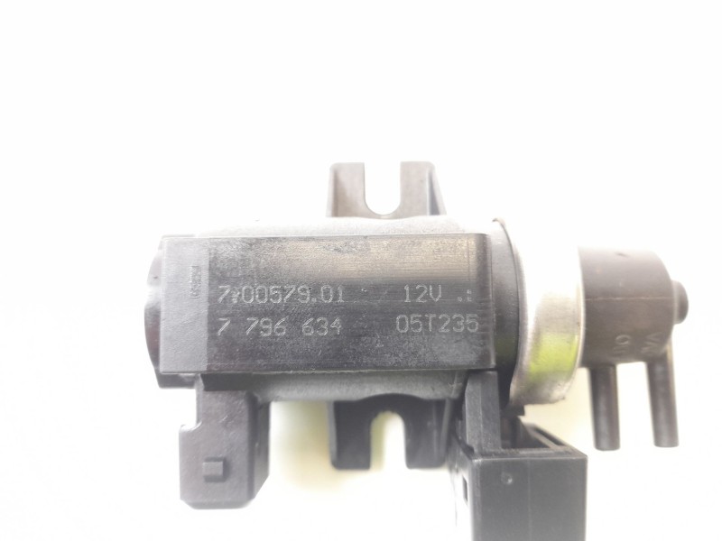 Recambio de valvula aire adicional para bmw serie 3 berlina (e46) 320d referencia OEM IAM 70057901 7796634 