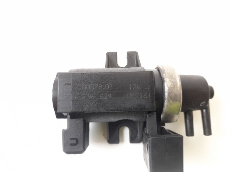 Recambio de valvula aire adicional para bmw serie 3 berlina (e46) 320d referencia OEM IAM 70057901 7796634 