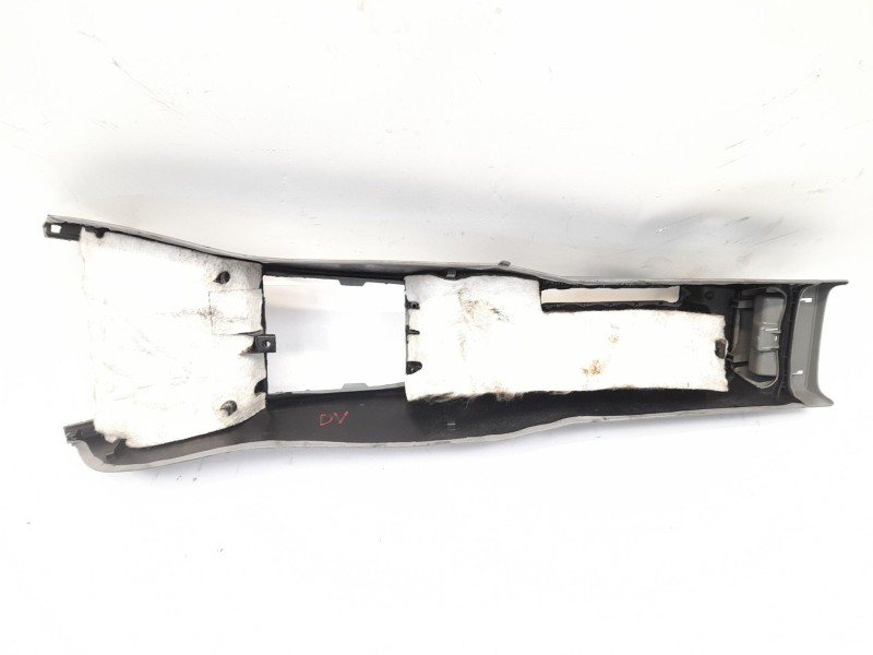 Recambio de consola central para mercedes 190 (w201) 2.3 referencia OEM IAM 2016831236  