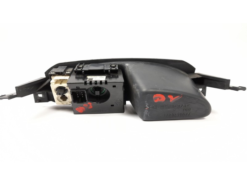 Recambio de reloj cuenta kilometros para renault clio ii fase i (b/cbo) 1.2 referencia OEM IAM 7700421038  