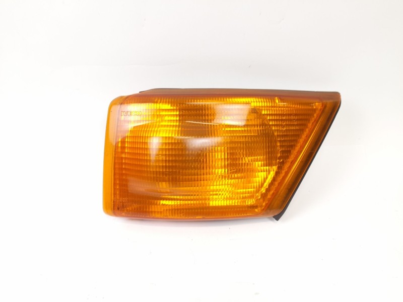 Recambio de piloto delantero izquierdo para iveco daily iii caja/chasis 65 c 15 referencia OEM IAM 1315106148  