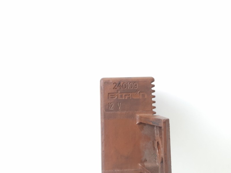 Recambio de rele inyeccion para citroen xsara (n1) 2.0 hdi 90 referencia OEM IAM 240109  