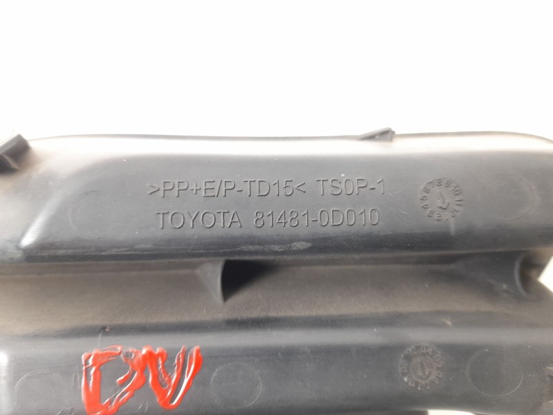 Recambio de moldura para toyota yaris (ksp9/scp9/nlp9) básico referencia OEM IAM 814810D010  