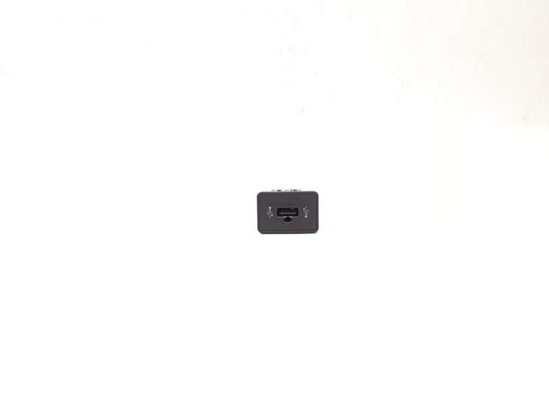 CONECTOR USB / AUX 735429751 