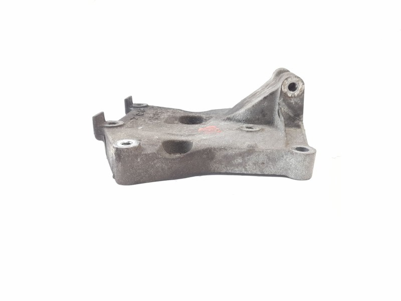 Recambio de soporte alternador para nissan almera ii hatchback (n16) 1.8 referencia OEM IAM   