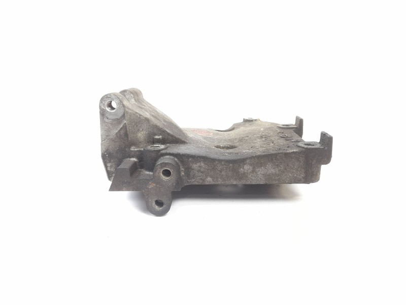 Recambio de soporte alternador para nissan almera ii hatchback (n16) 1.8 referencia OEM IAM   