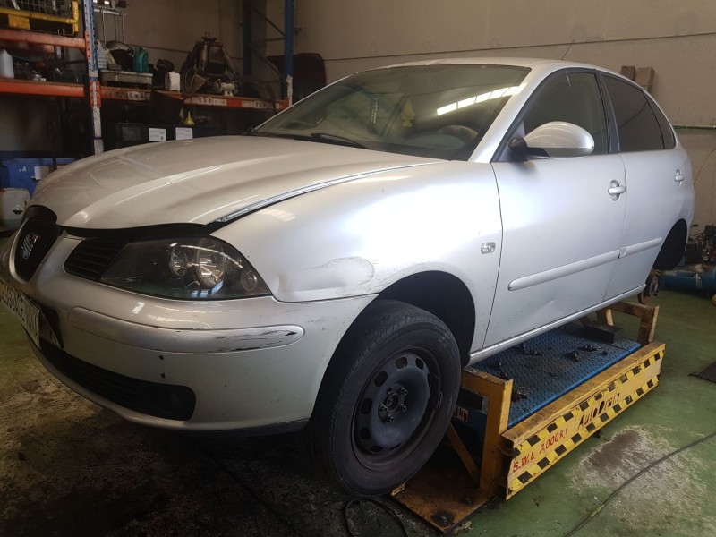 seat ibiza (6l1) del año 2003