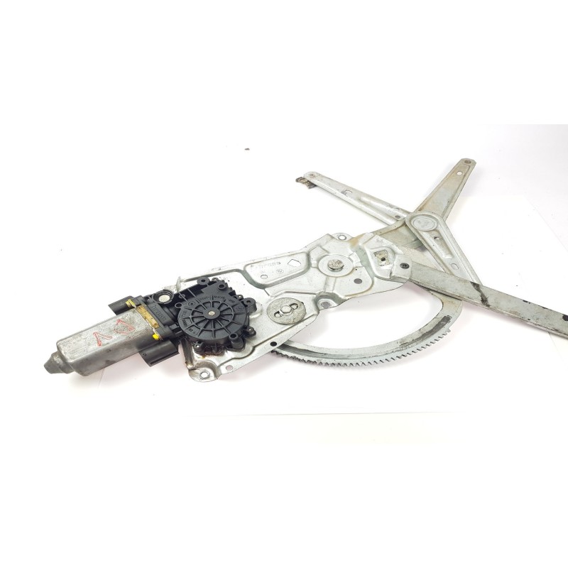 Recambio de elevalunas delantero derecho para bmw serie 3 compacto (e36) 1.7 318tds referencia OEM IAM 51331977610 67628360978 