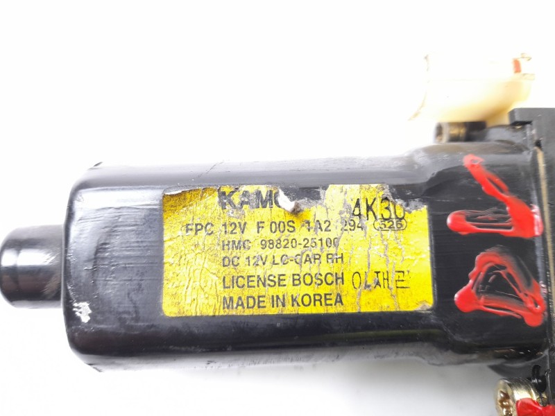 Recambio de elevalunas delantero derecho para hyundai accent sedán (lc) 1.5 crdi referencia OEM IAM 9882025100  