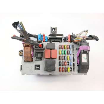 CAJA RELES / FUSIBLES 51770486 