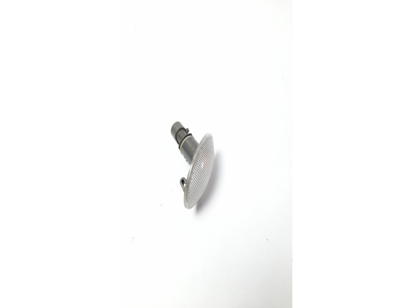 Recambio de piloto lateral derecho para opel meriva enjoy referencia OEM IAM 24413624  