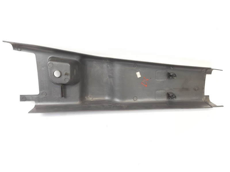 Recambio de moldura para iveco daily iii caja/chasis 65 c 15 referencia OEM IAM 500314019 500326192 500312450