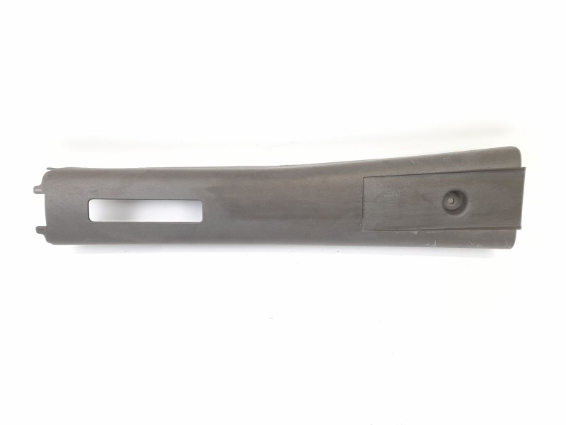 Recambio de moldura para iveco daily iii caja/chasis 65 c 15 referencia OEM IAM 500337384 500337386 